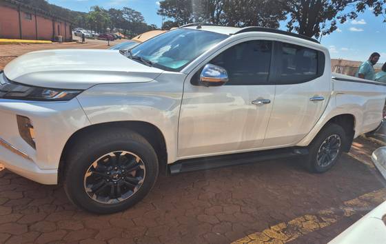 MITSUBISHI L200 TRITON 2.4 16V TURBO DIESEL SPORT HPE CD 4P 4X4 AUTOMÁTICO